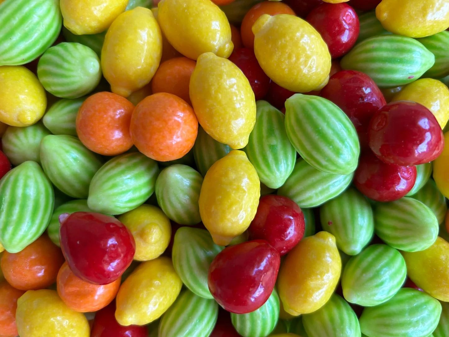 Macédoine de fruits bubble gum FINI (90g)
