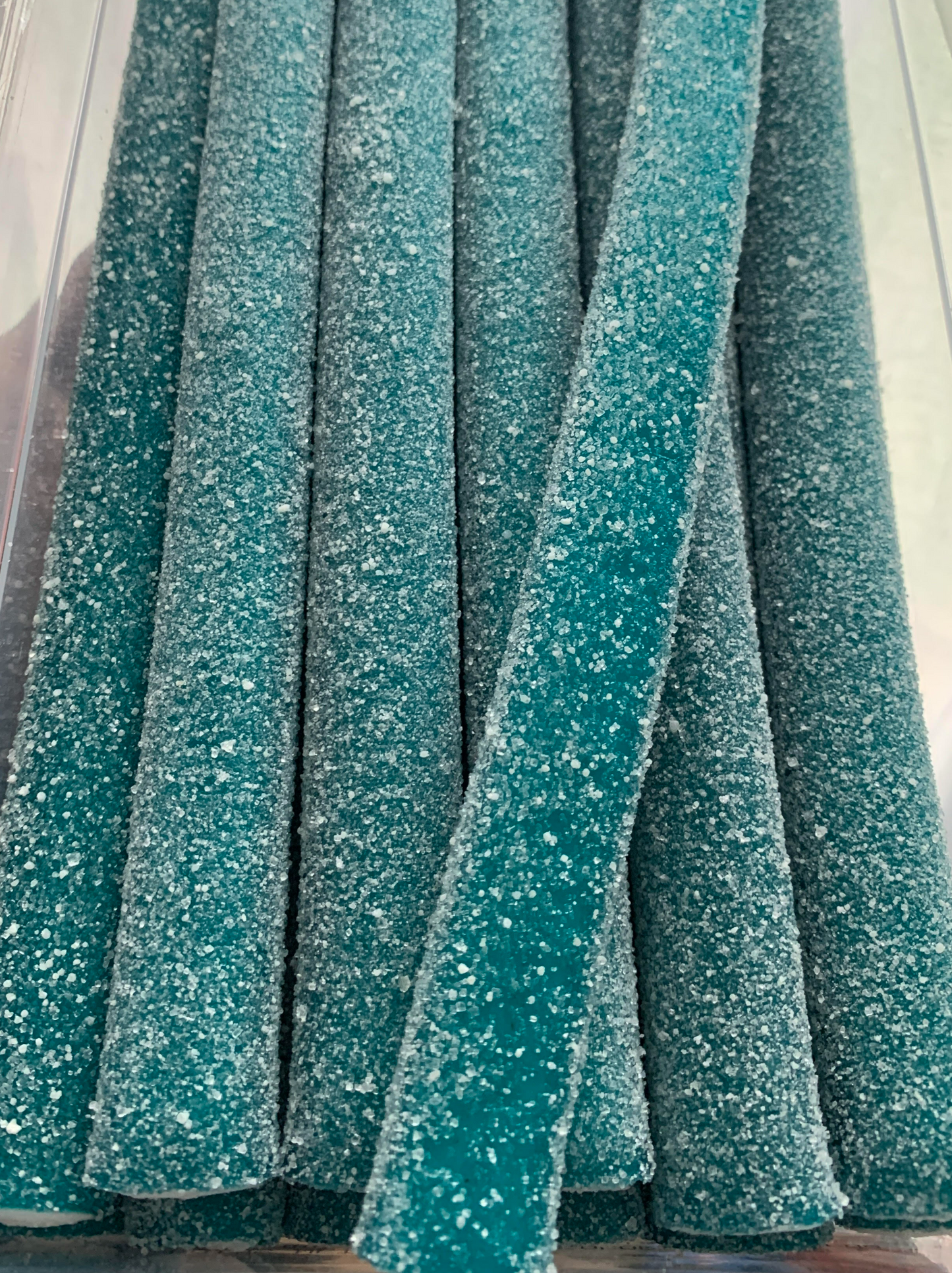 Jumbo câble framboise acidulé (unité) FINI